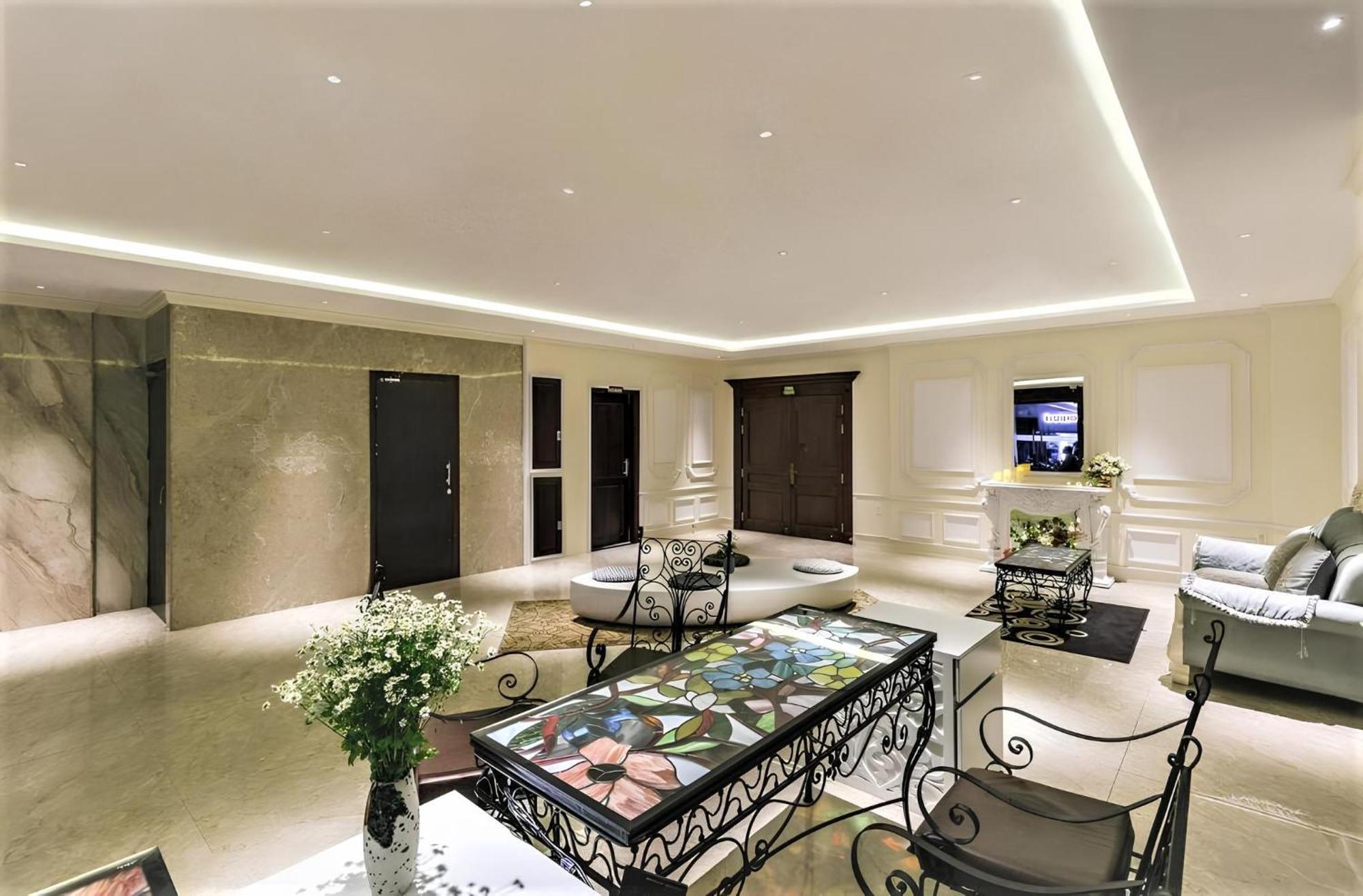 Happy Life Grand & Rooftop Skybar Hotel Ho Chi Minh City